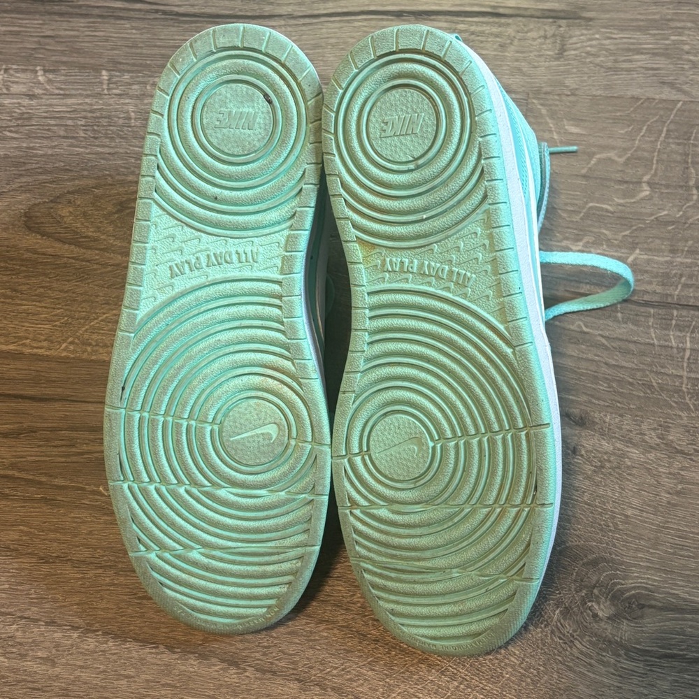 Nike Teal and White Sneakers Hi-Top - Picture 5 of 9